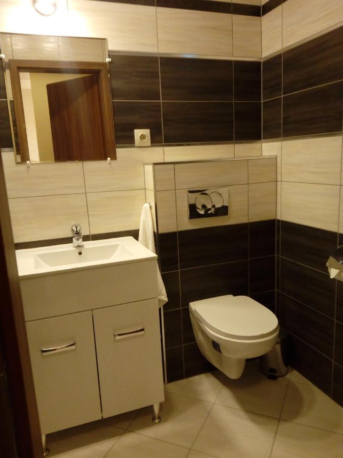 Buzavirag Apartmanhaz Balatonakali Buitenkant foto
